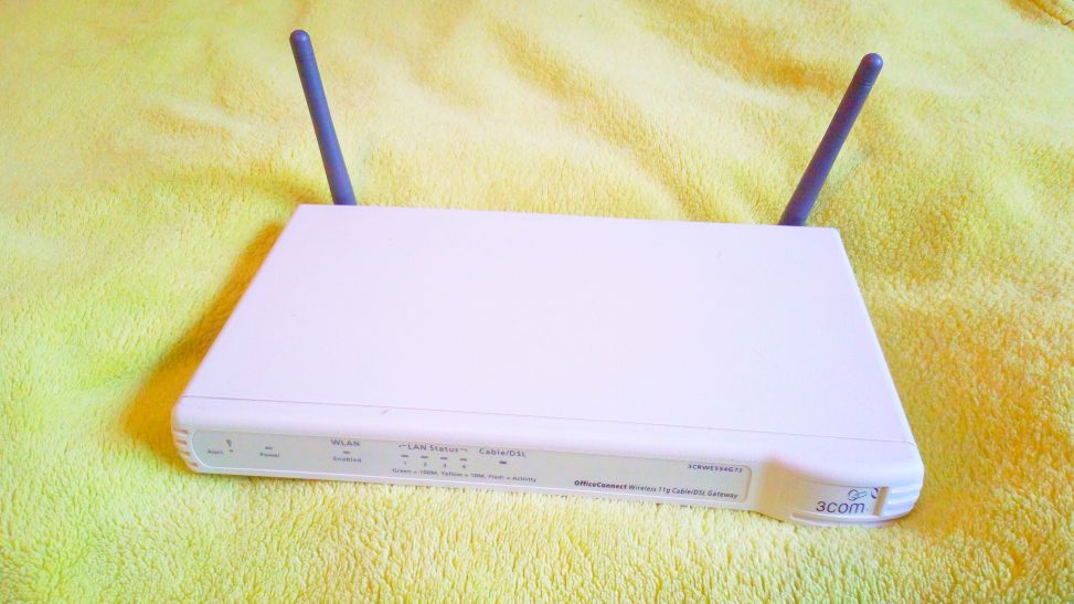 Eladó 3Com Officeconnect 3CRWES54G72 11g Wifi router és 4 portos switch