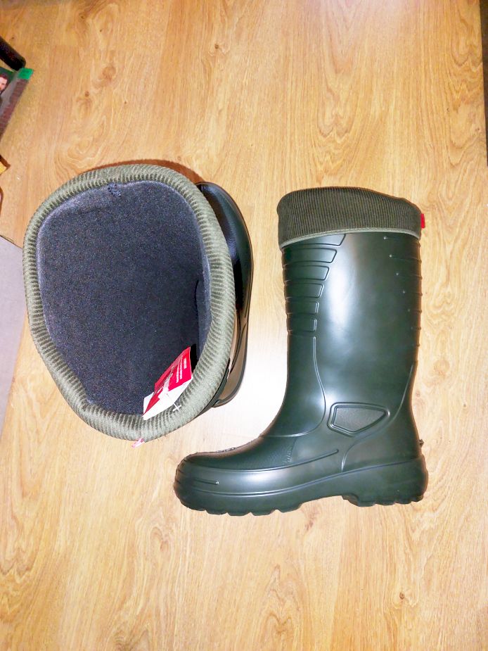 Eladó vadonatúj thermo bélelt téli gumicsizma 49-es méretben