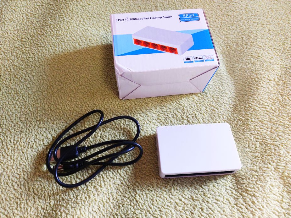 Eladó új 5 portos 10/100 Ethernet switch