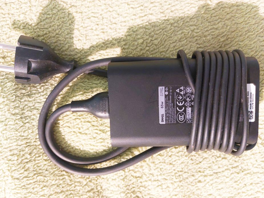 Eladó eredeti DELL HA65NM130 65W notebook tápegység 19,5V 3,34A