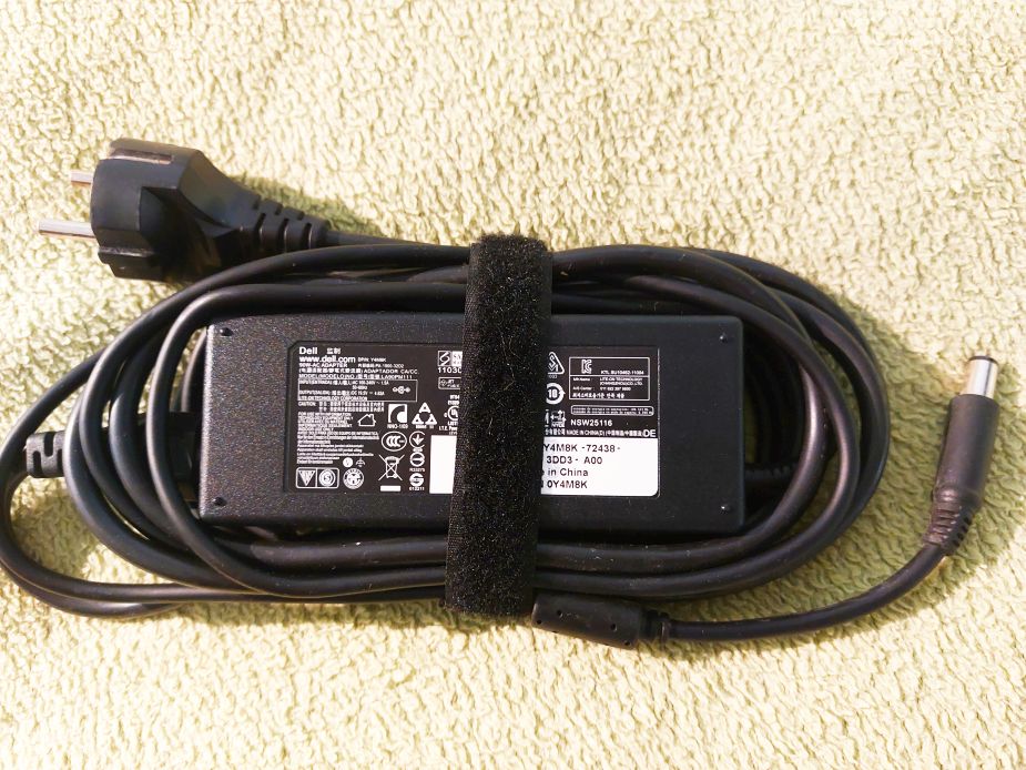 Eladó eredeti DELL LA90PM111 90W notebook tápegység 19,5V 4,62A