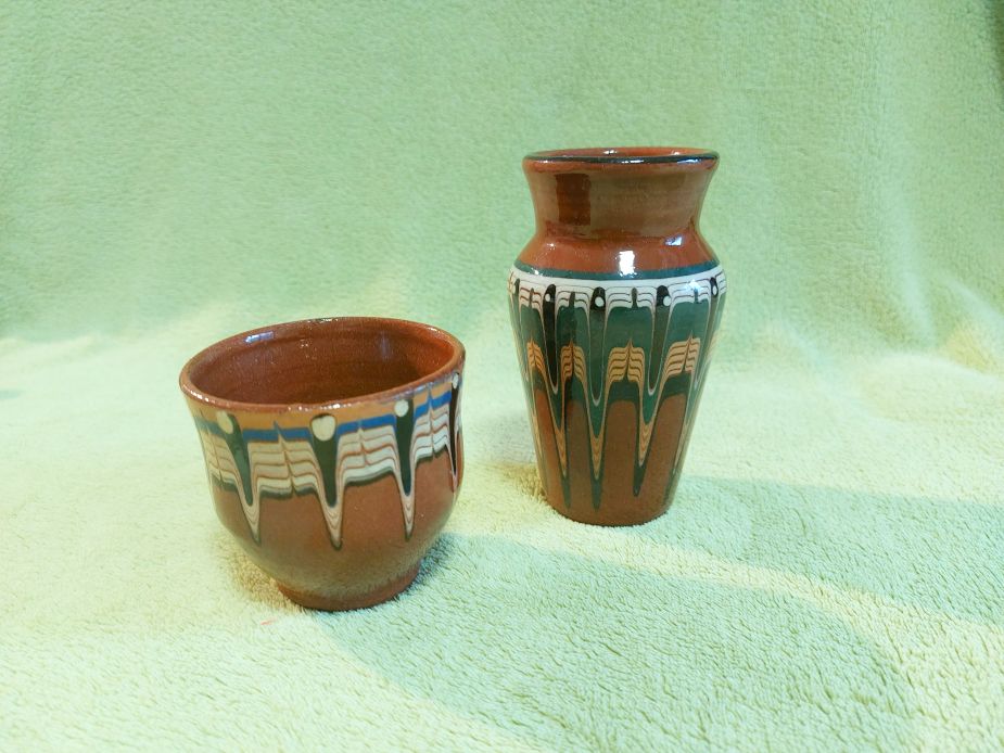 Eladó bolgár trojani kerámia pohár és kiöntő