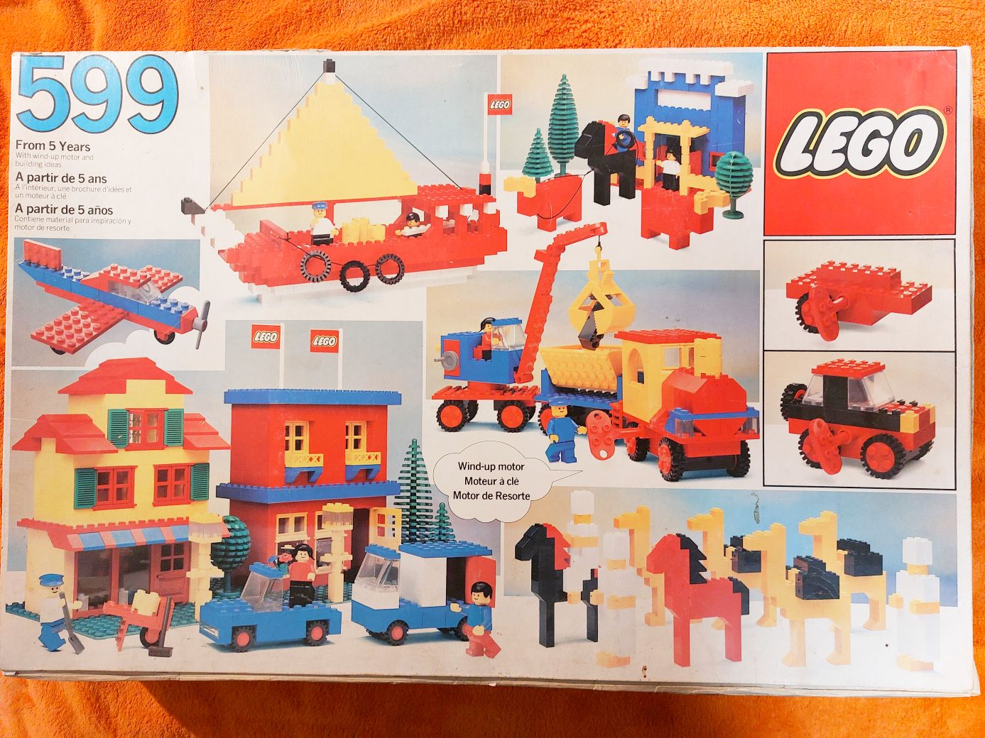 Eladó LEGO 599 univerzális szuper alap építőkészlet felhúzható motorral 939 részes