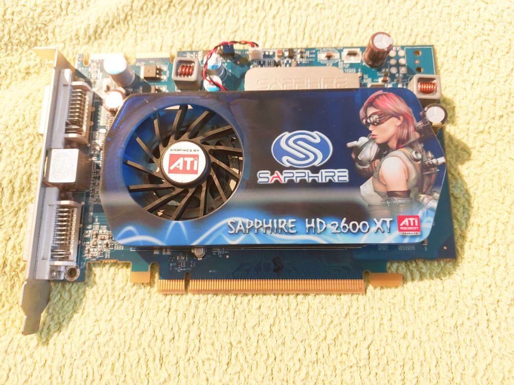 Eladó Sapphire ATI Radeon HD 2600 XT 256 MB GDDR4 dual-DVI TV-out PCI-E videókártya