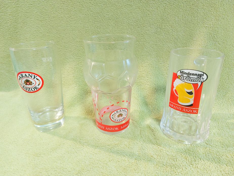 Eladó új Arany Ászok üveg söröskorsó, söröspohár és focis söröspohár