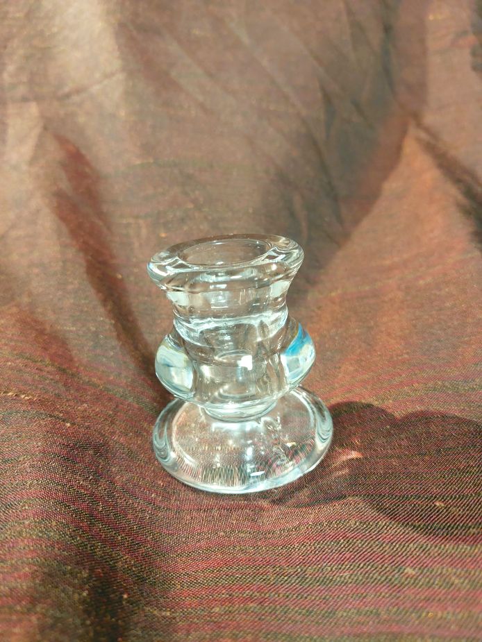 Eladó dekoratív, átlátszó üveg gyertyatartó,