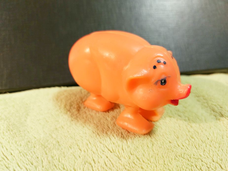 Eladó lépegető malac (retró trafikjáték)