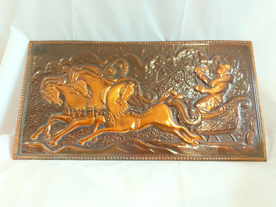 Retró Szovjet Vörösréz Falikép – „Vágtázó Trojka” Dombormű