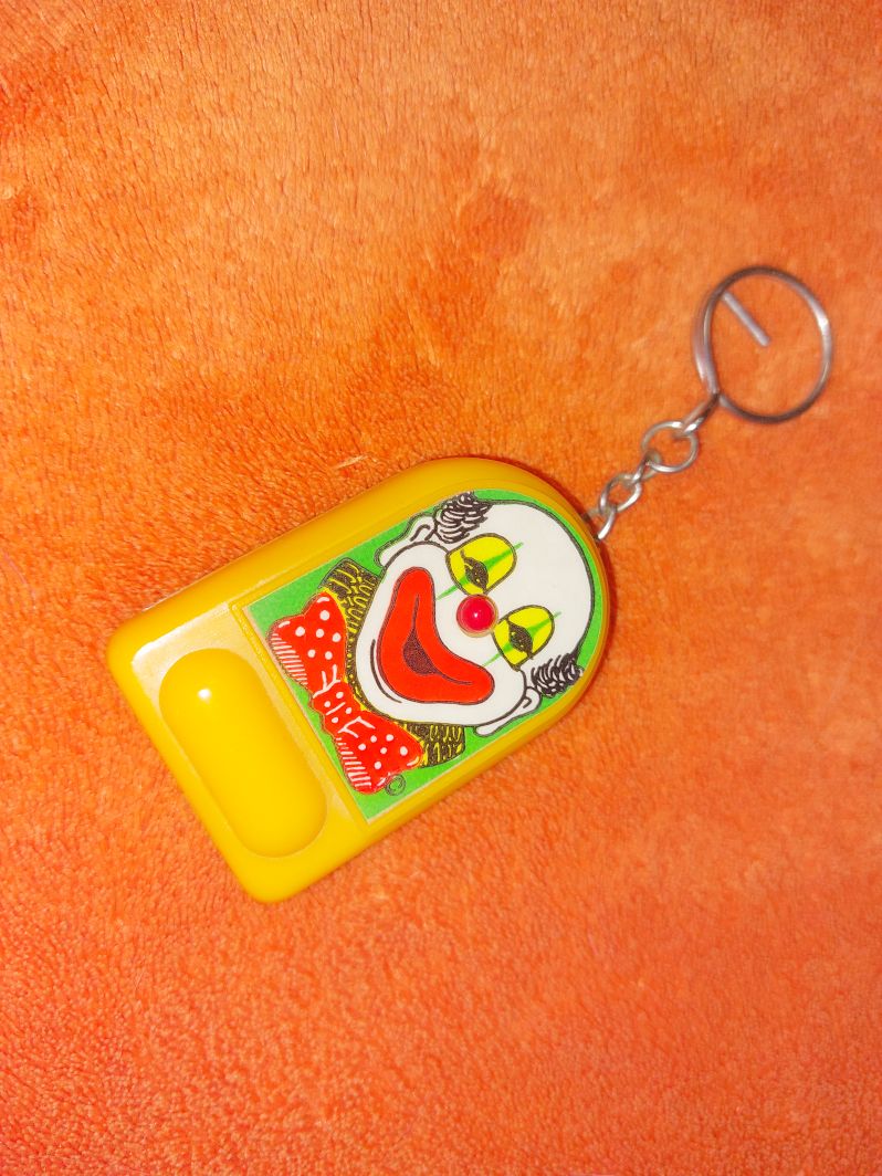 Eladó Retró Nevető Bohóc Elektronikus Kulcstartó