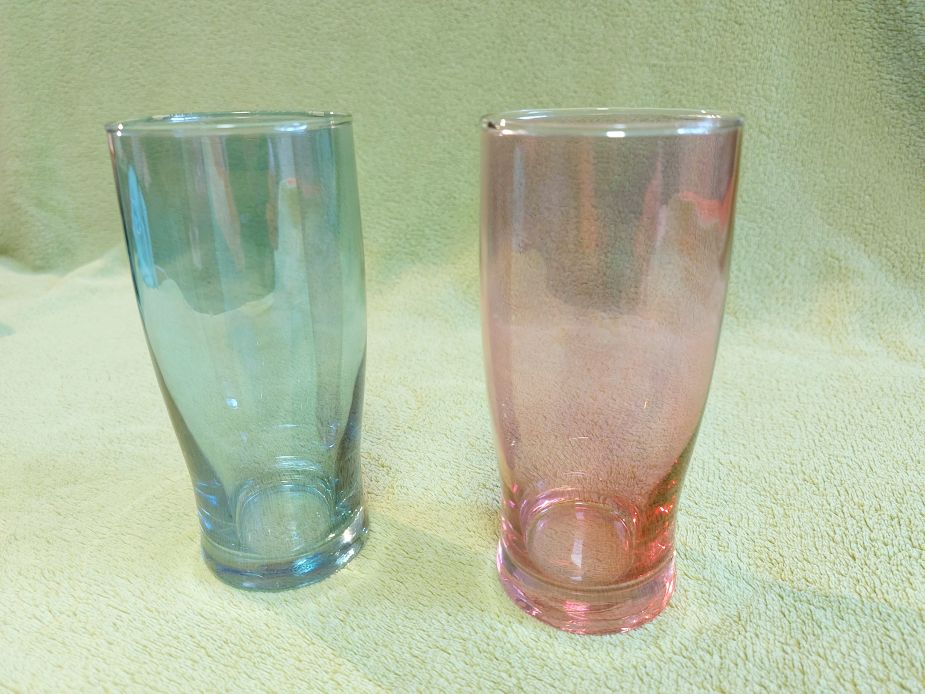 Eladó új színes üveg vizespohár