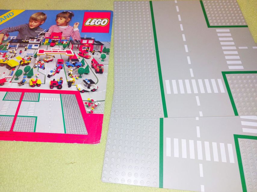 Eladó LEGO 300 útalap T-elágazás